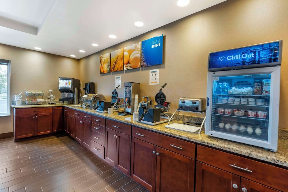 Comfort Suites Redding - Shasta Lake 9/52