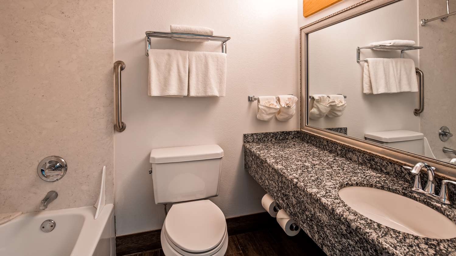 غرفة بسريرين مزدوجين للمدخنين، Best Western Valdez Harbor Inn 2/2