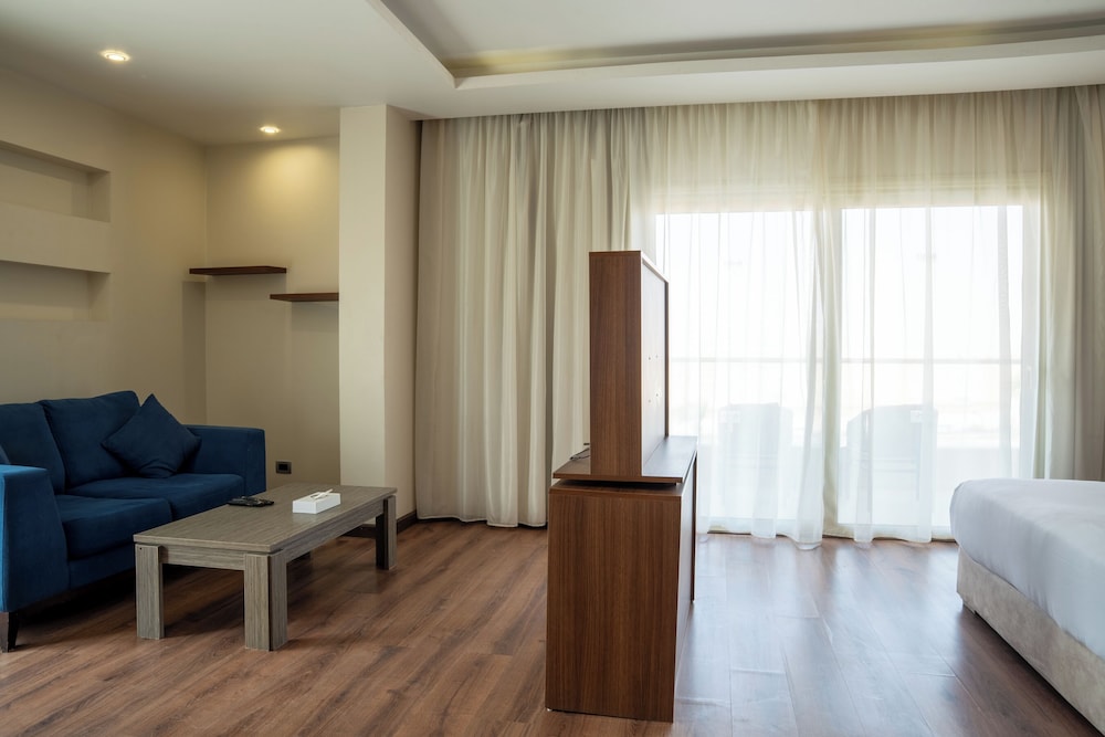 Rivoli Suites 16/48