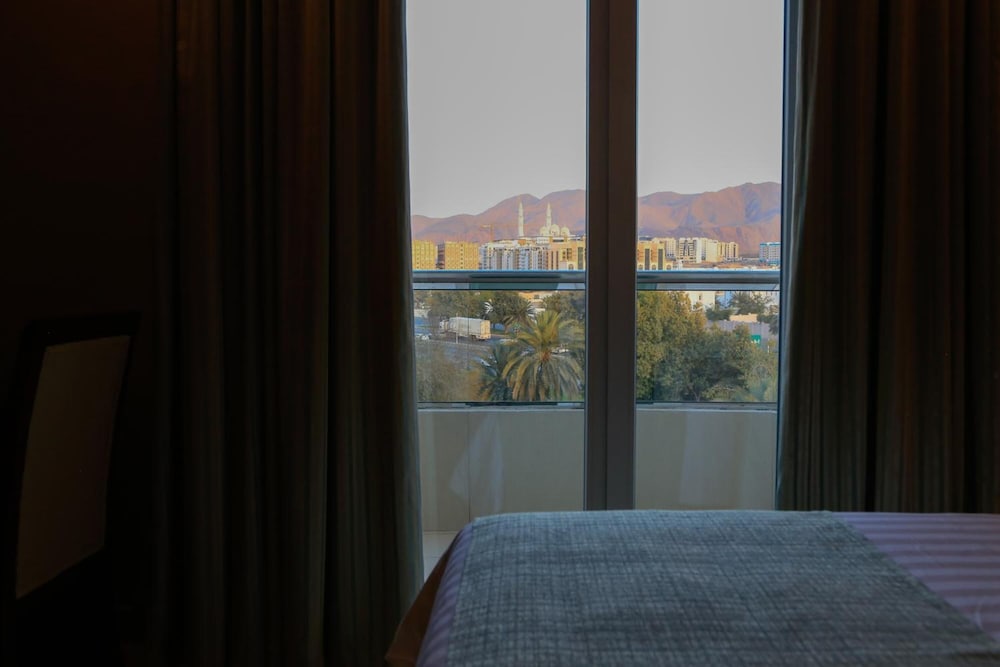 Muscat Inn Hotel 16/40