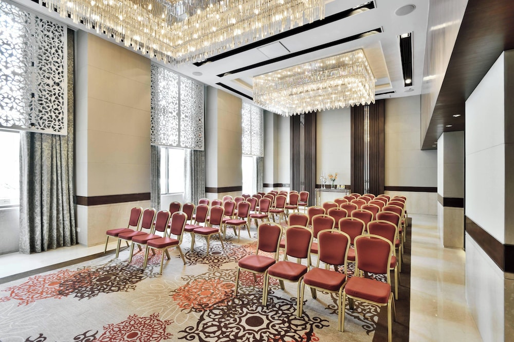 Courtyard By Marriott Agra 62/72