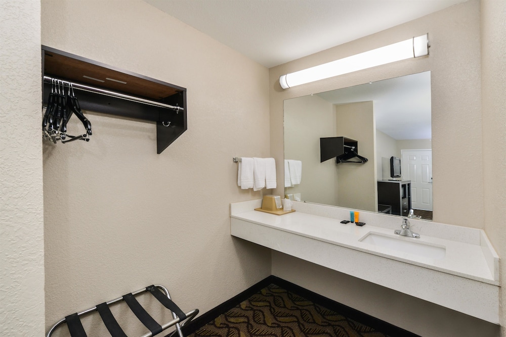 Americas Best Value Inn Pasadena Houston 15/20