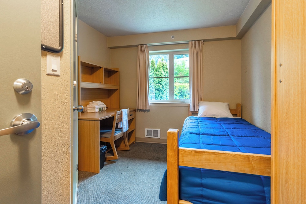 Vancouver Island University Residences 13/39