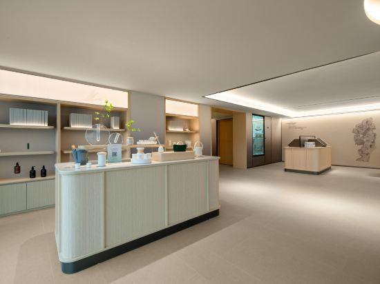 Ji Hotel (Beijing Road Pedestrian Street Tianzi Wharf) 8/50