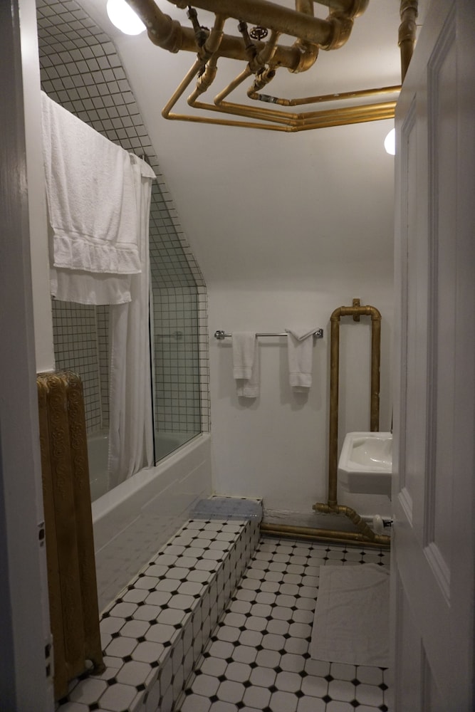 Hotel Marie-Rollet 50/50