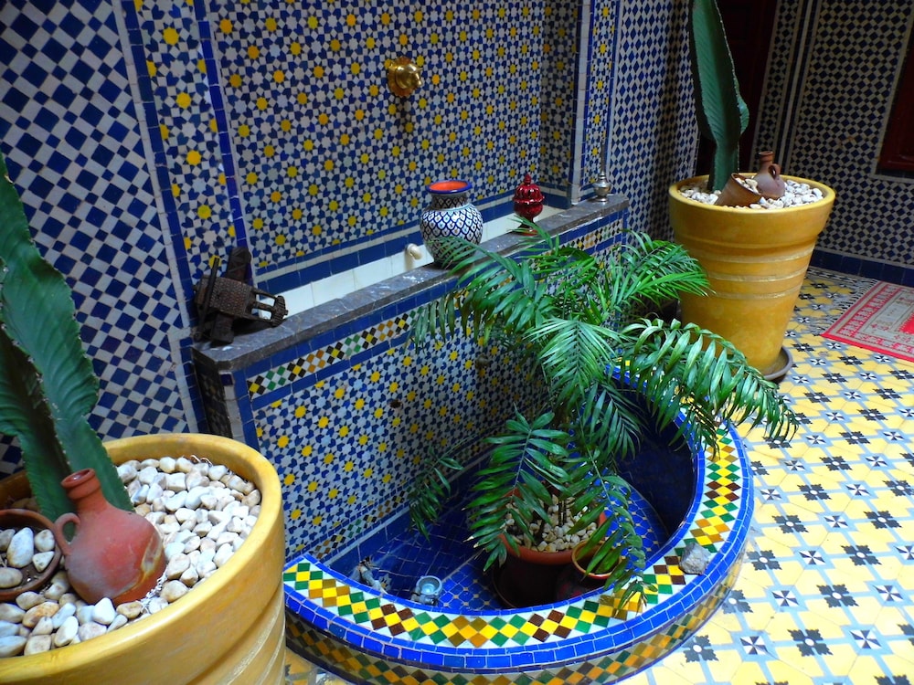 RIAD A LA BELLE ETOILE 38/83