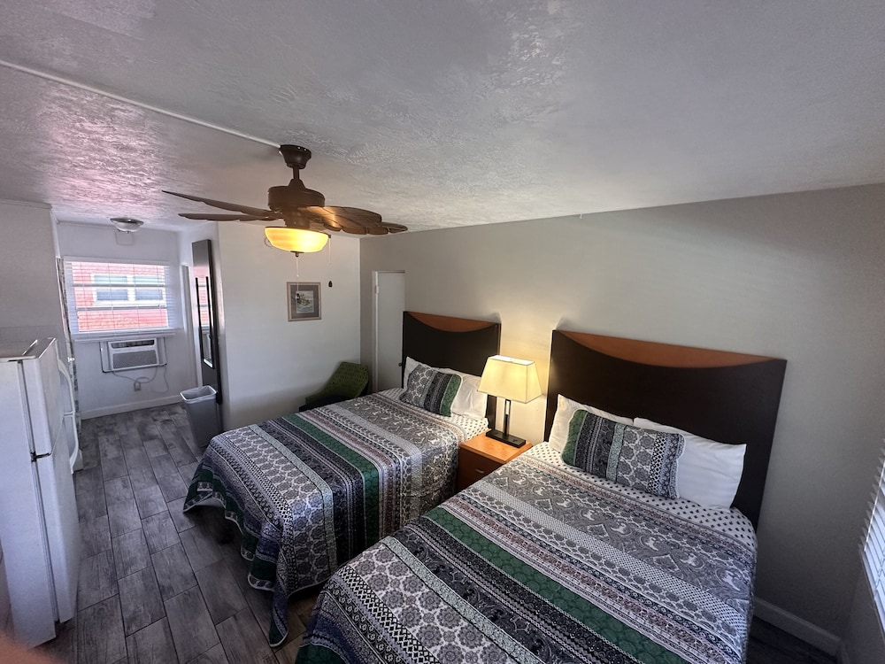 Malibu Resort Motel 18/50