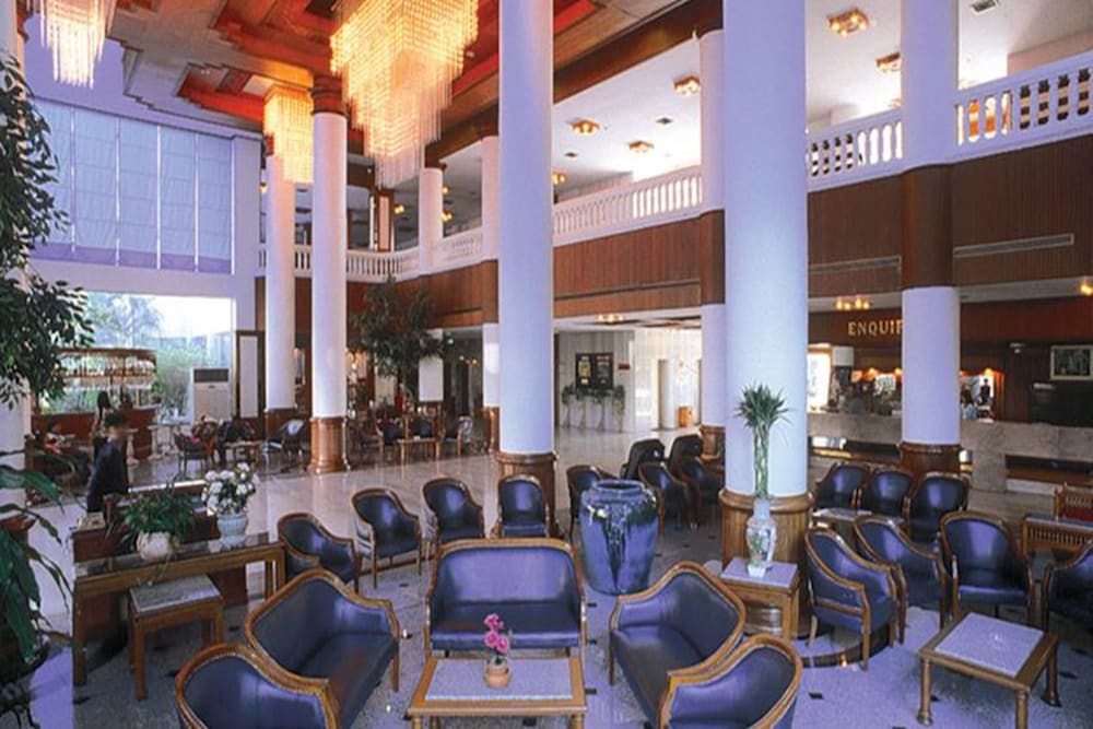 Royal Palace Hotel 59/66