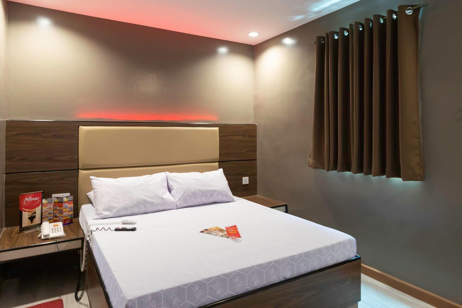 Basement, Queen Bed