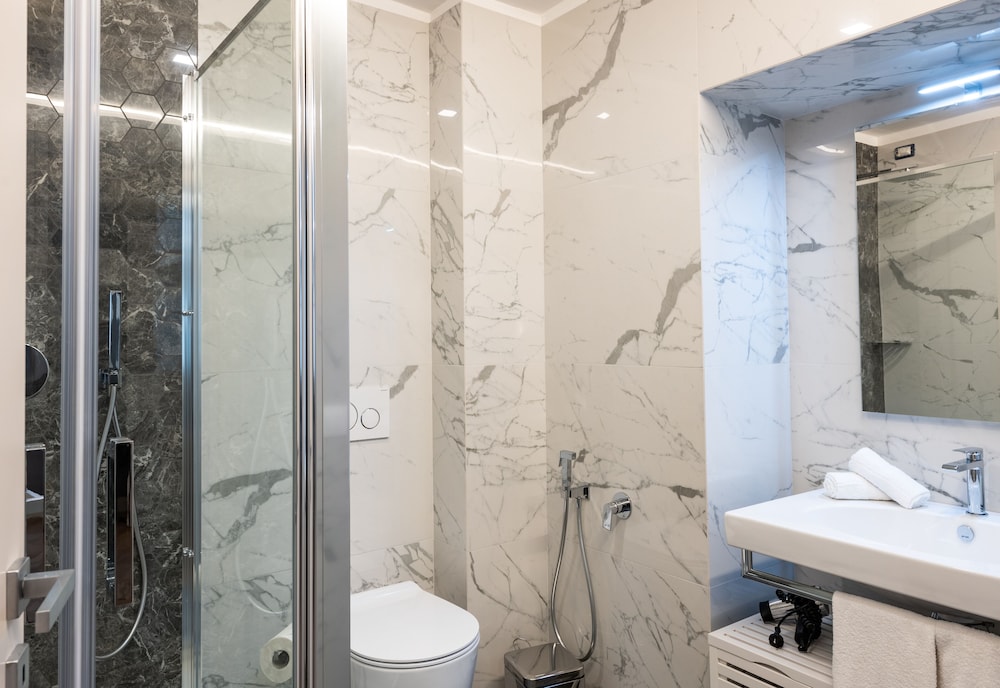 Kairos by Florence Art Apartments 72/74