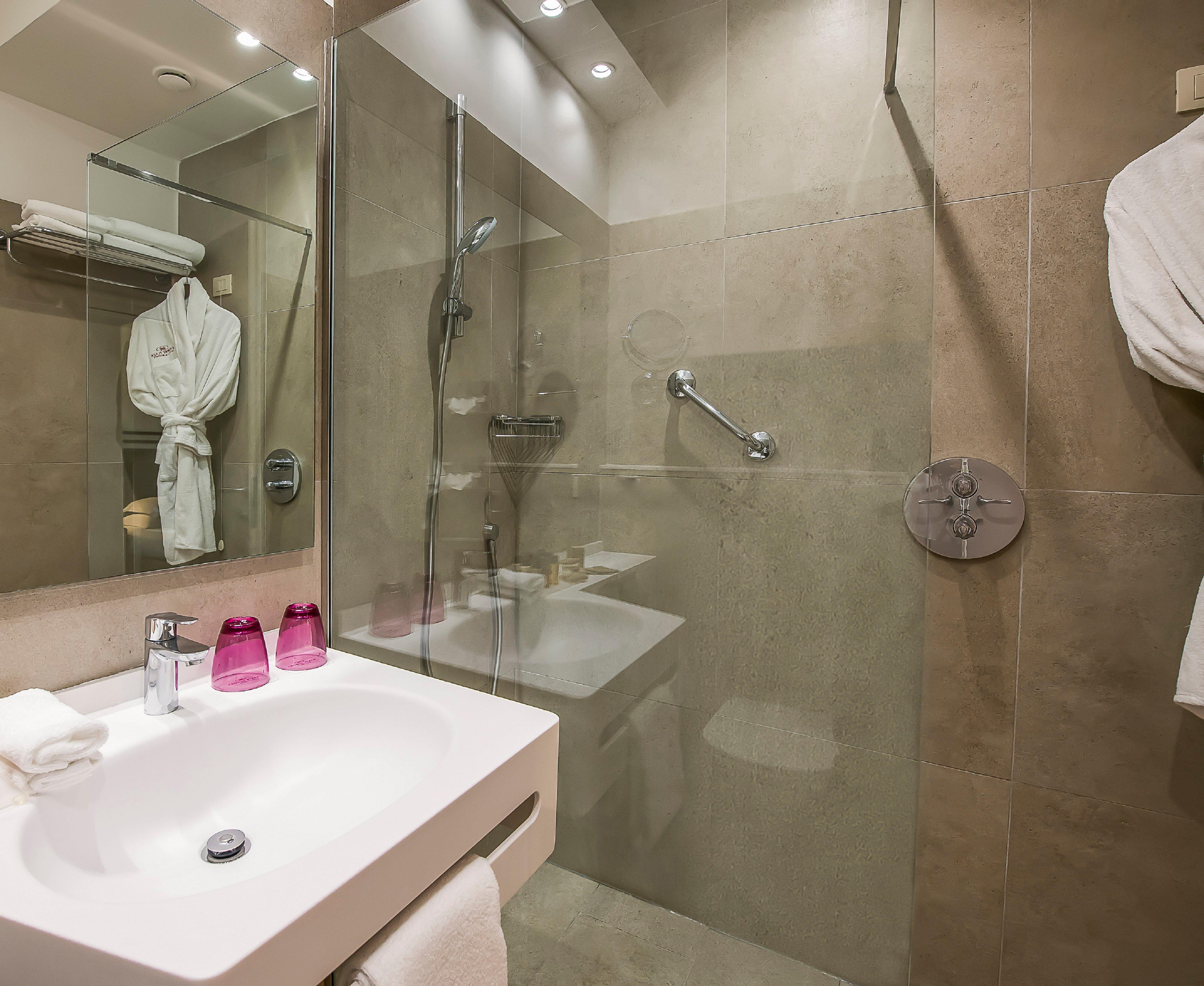 جناح جونيور بسرير مزدوج، Crowne Plaza St Peter S 4/6