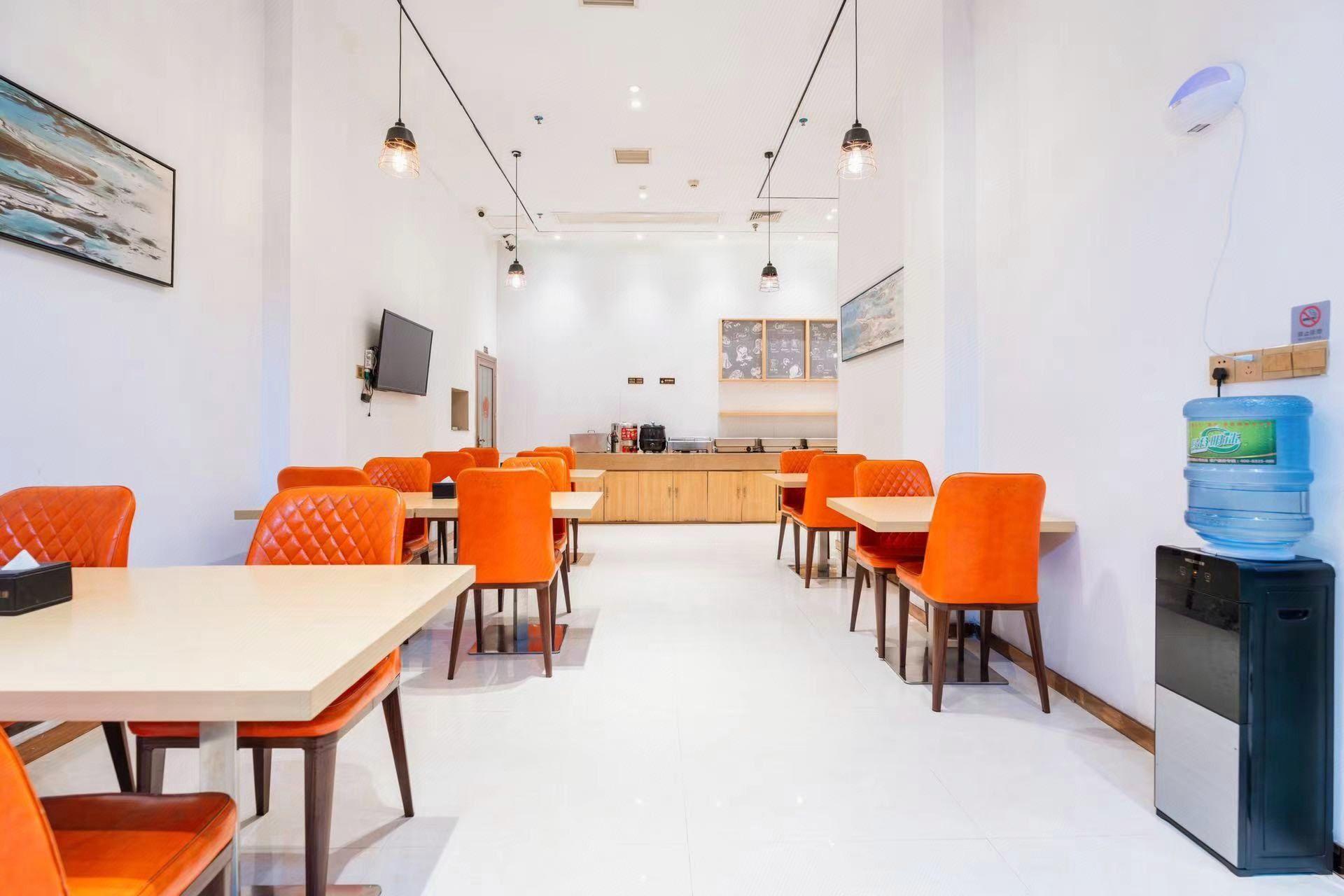 City Comfort Inn (Chenzhou You'a International Plaza) 24/36