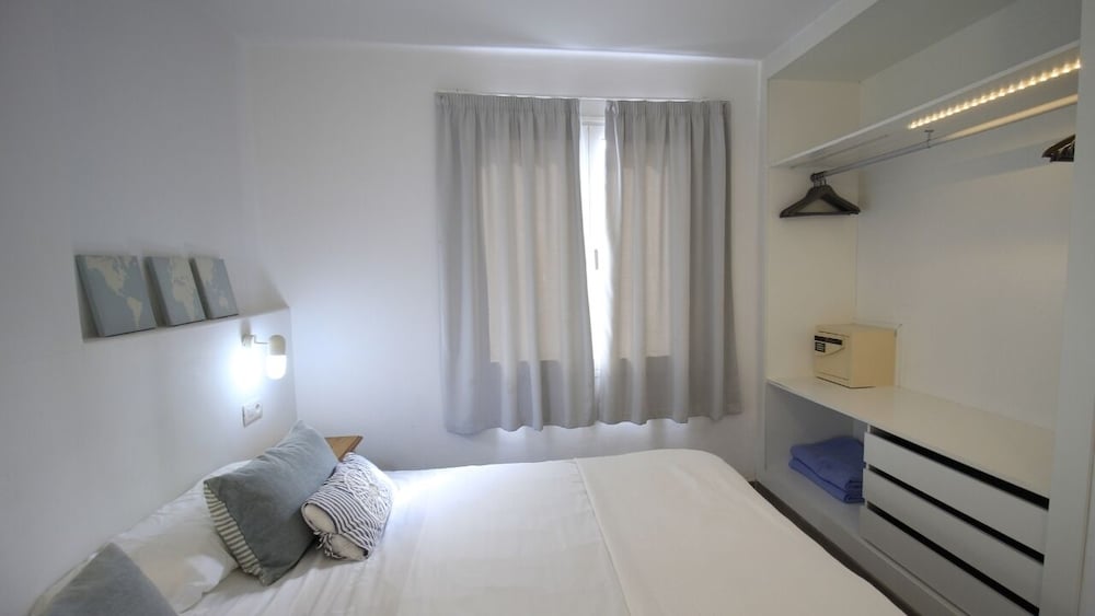 Neptuno Suites - Only Adults 17/50