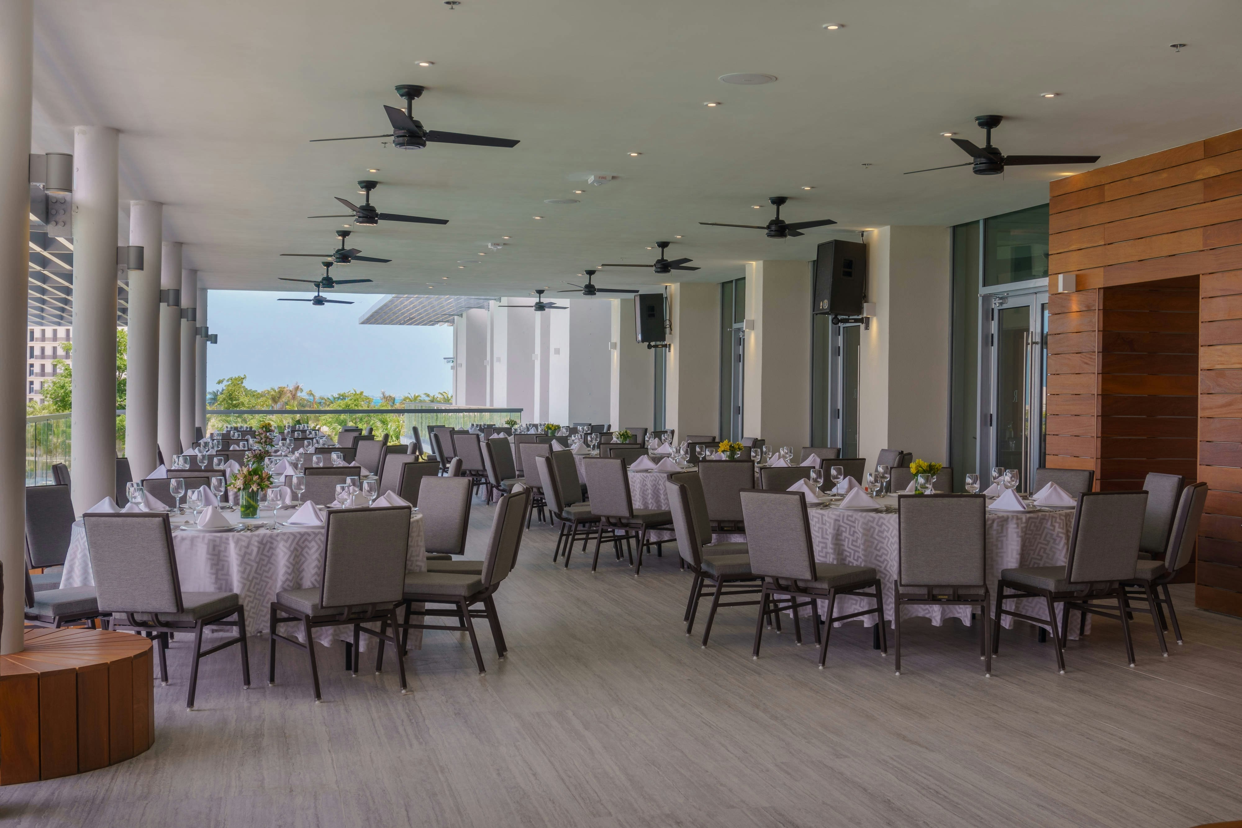 Renaissance Cancun Resort And Marina 64/76