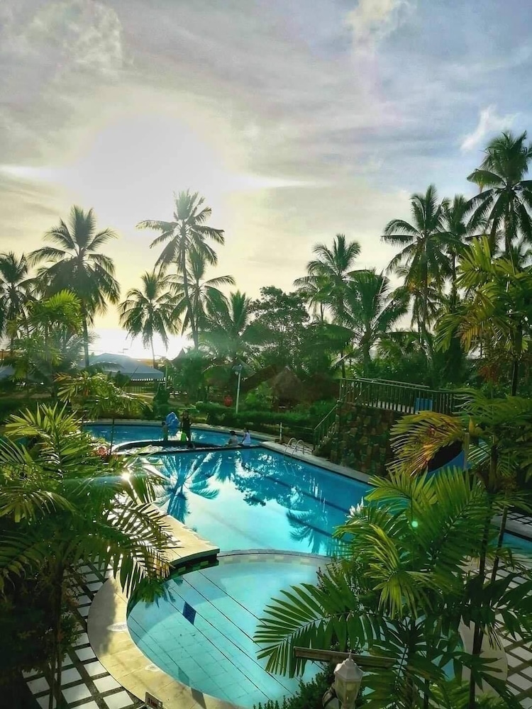 Northsky Beach Resort 11/25