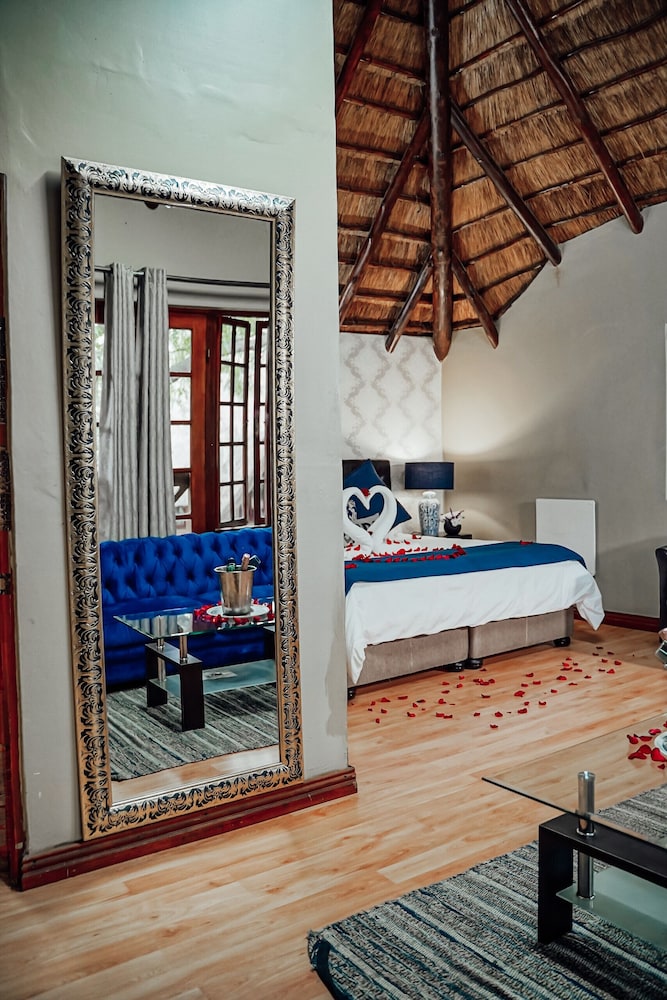The Garden's Boutique Hotel 50/50