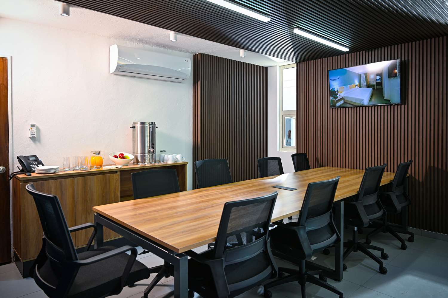 Vista Express Guadalajara Expo SureStay Collection by BW 35/35