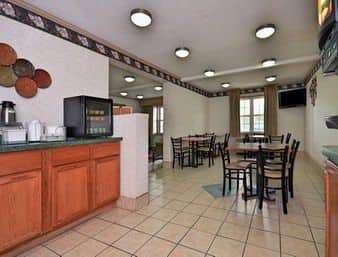 Spark by Hilton Maumee Toledo 25/37