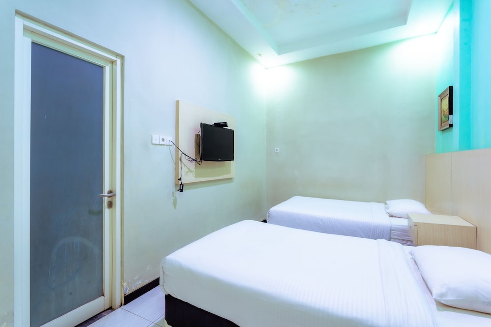 Ardhya Guest House 19/46