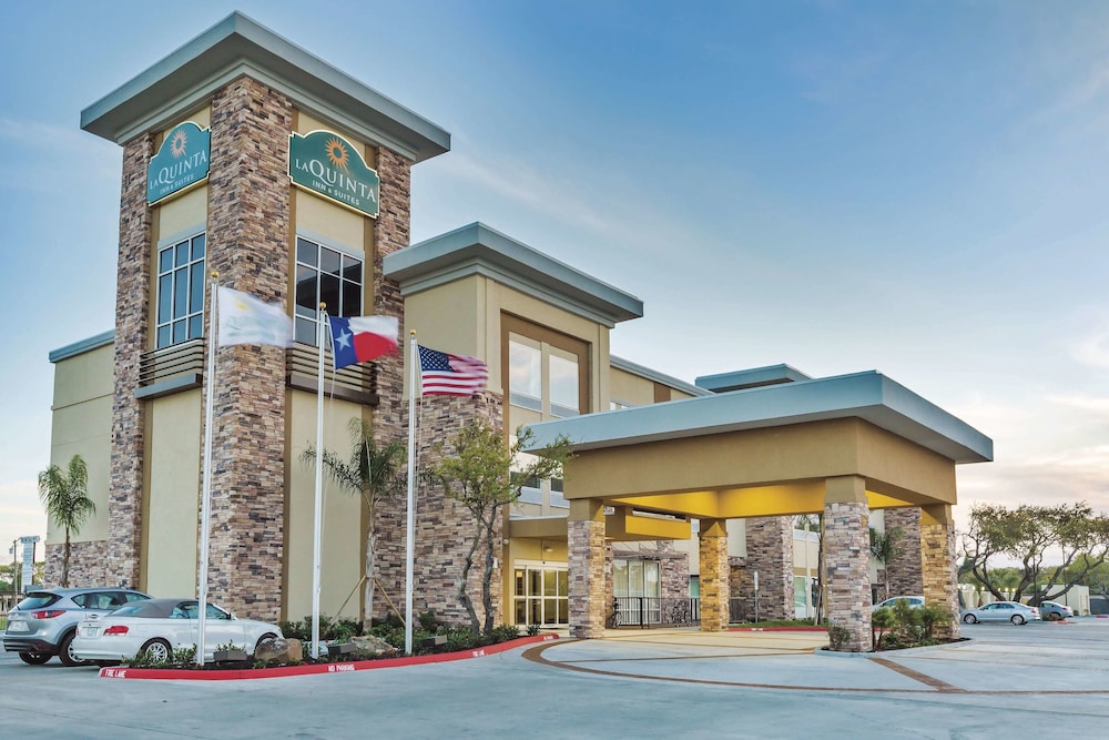 La Quinta Inn & Suites by Wyndham Rockport - Fulton 3/46
