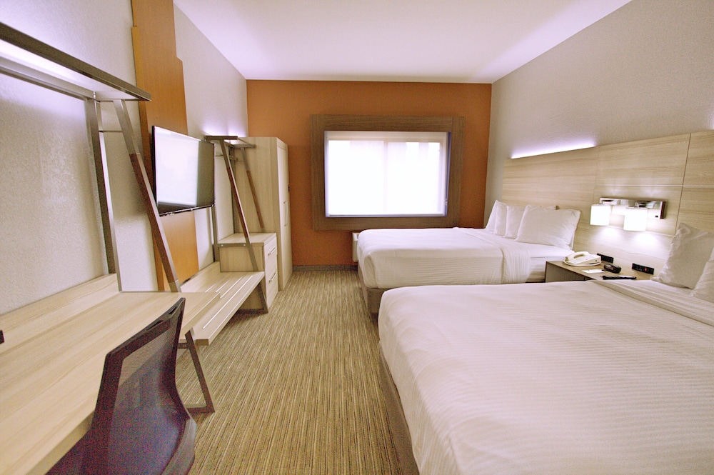 Holiday Inn Express Sedona Oak Creek 25/73
