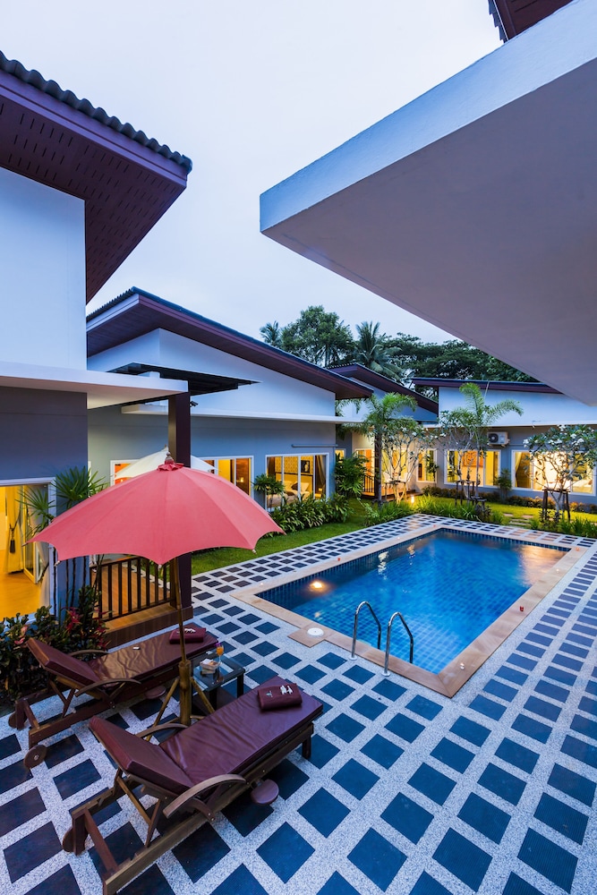Irawan House 8/48