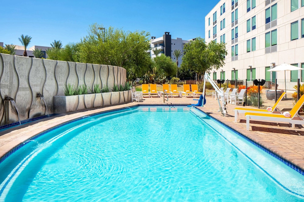 Aloft Tempe 7/43