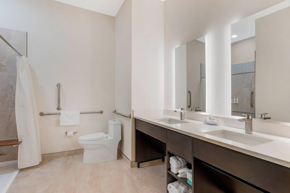 The J Hotel Dunedin Clearwater, an Ascend Collection Hotel 45/50