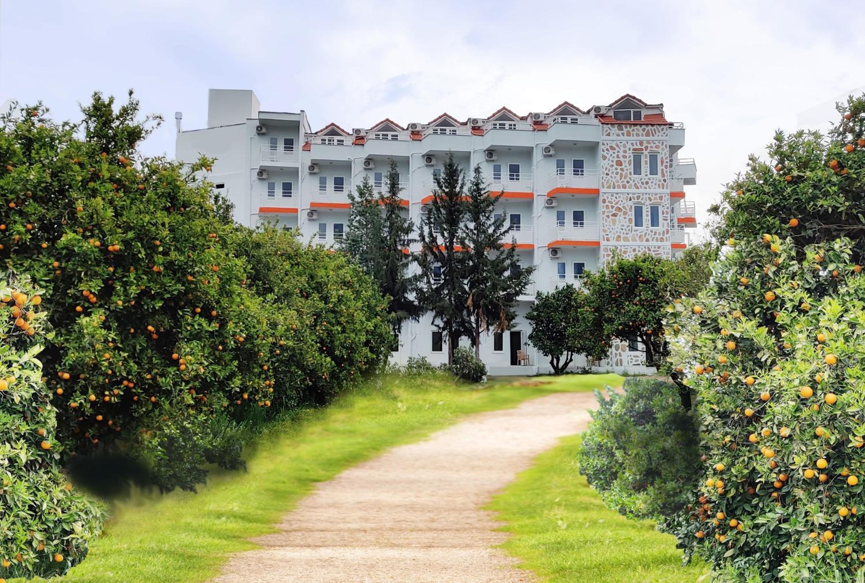 UK HOTEL KIRIS 47/50