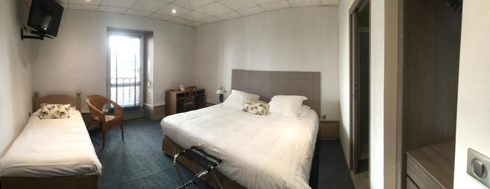 HOTEL DE LA COURONNE 47/70
