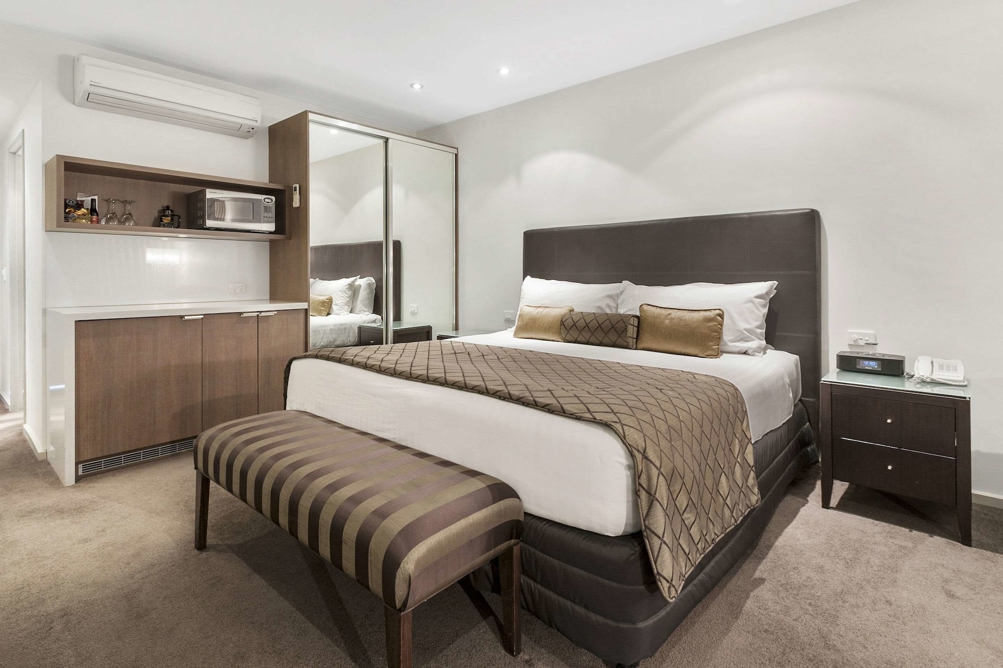 Spa, Premier, Suite, King Bed