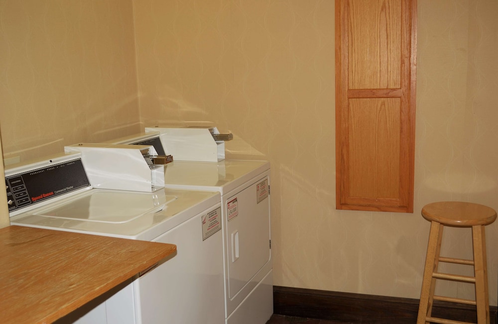 Hampton Inn Sanford 14/32