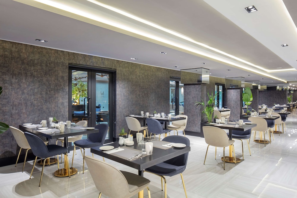 Radisson Hotel Izmir Aliaga 53/68