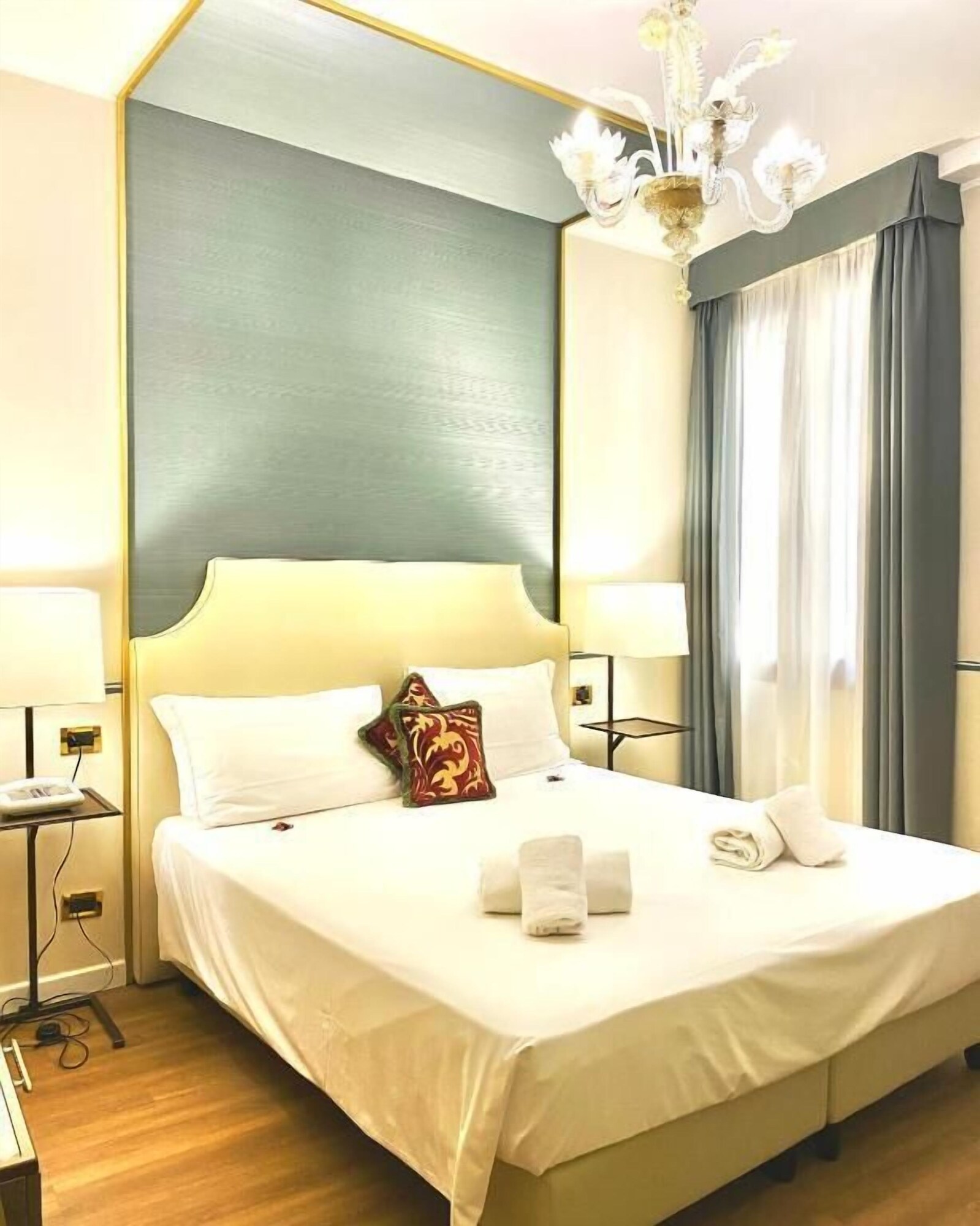 CLASSIC, DOUBLE BED