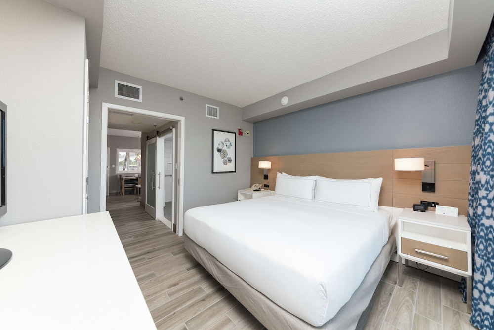 DoubleTree Suites by Hilton Hotel Melbourne Beach Oceanfront 8/69