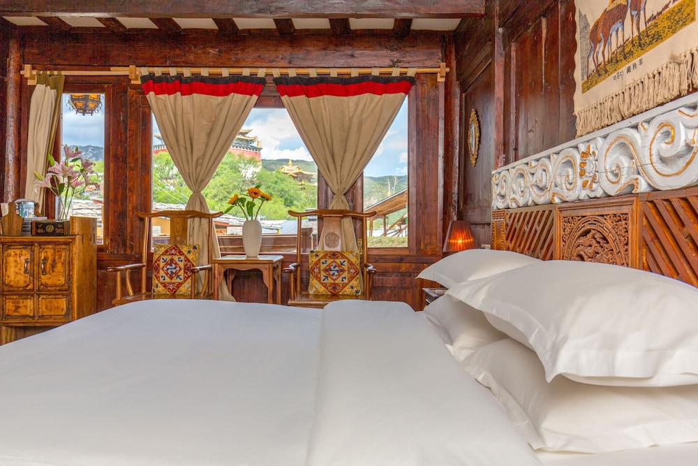 E-Outfitting Boutique Hotel Shangri-La 24/66