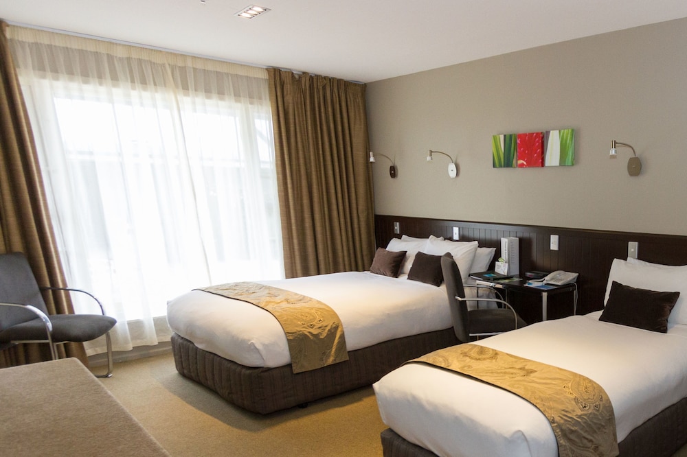 Scenic Hotel Franz Josef 32/48