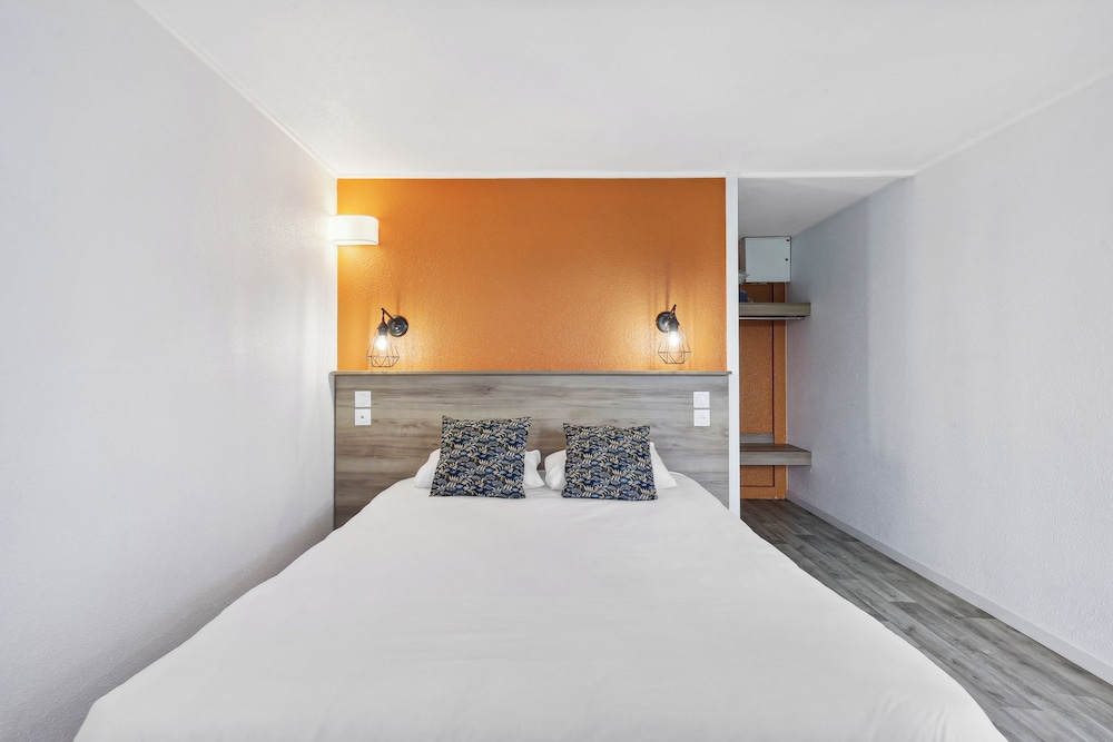 Le 2 By Hotel Akena - La Ferte Bernard 17/50