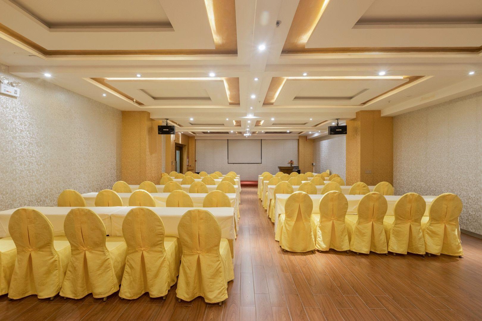 Yuelaideng Hotel 26/31