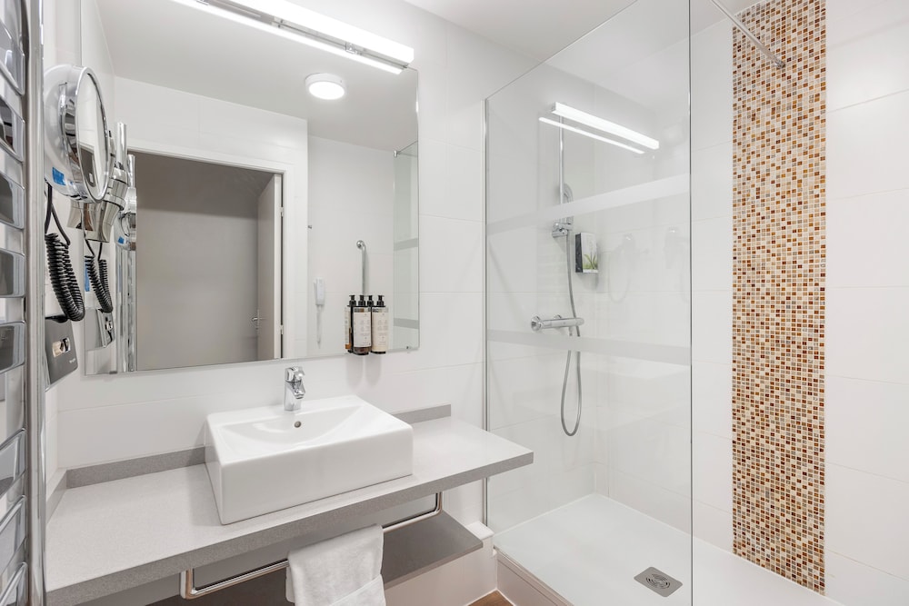 Royal Regency Paris Vincennes 44/50