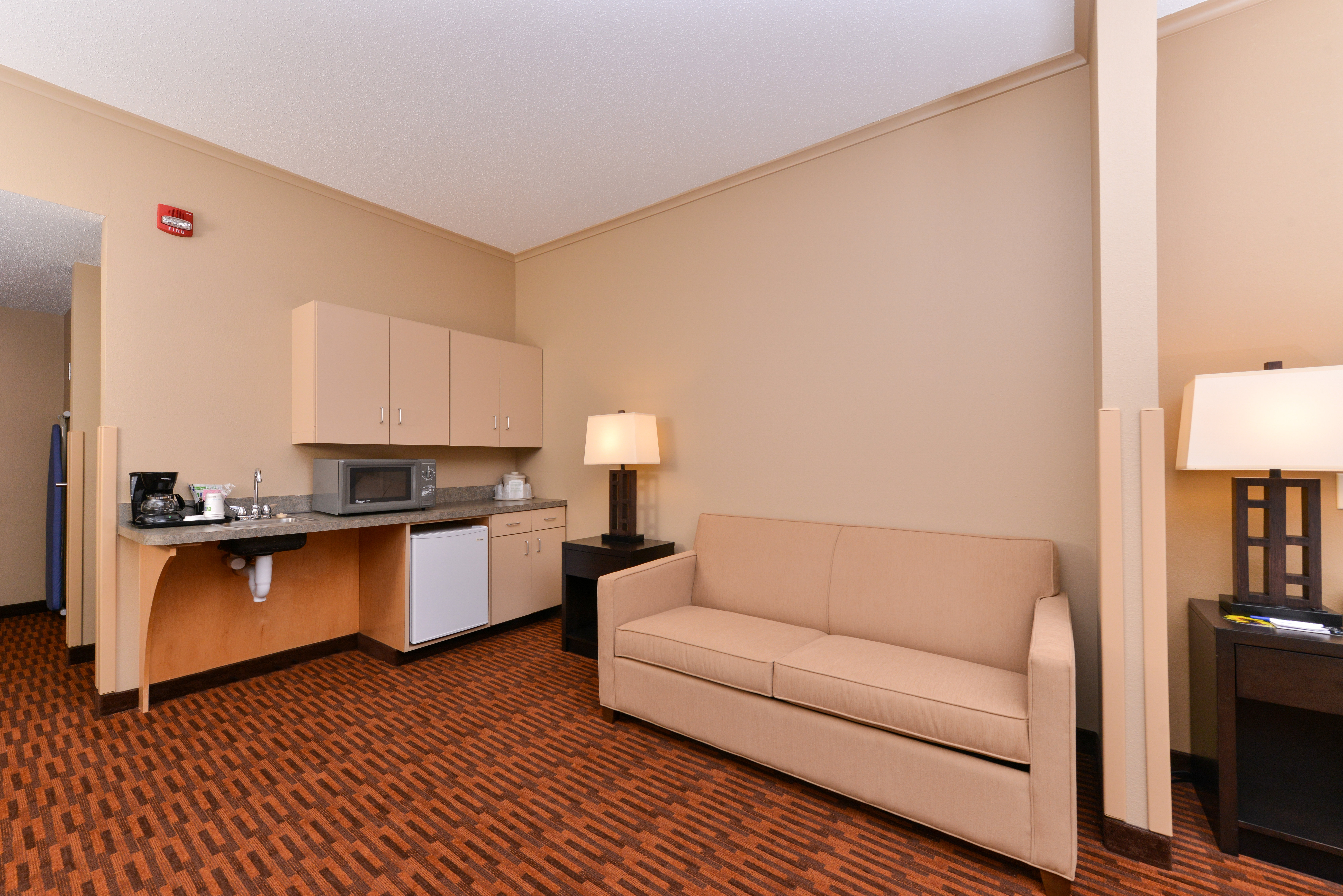 Holiday Inn Express Breezewood 52/67