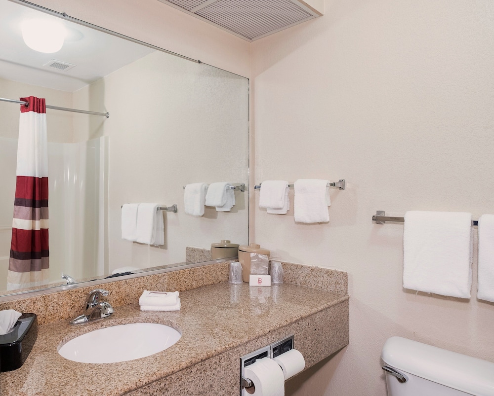 Wingate by Wyndham Augusta I-20 54/56