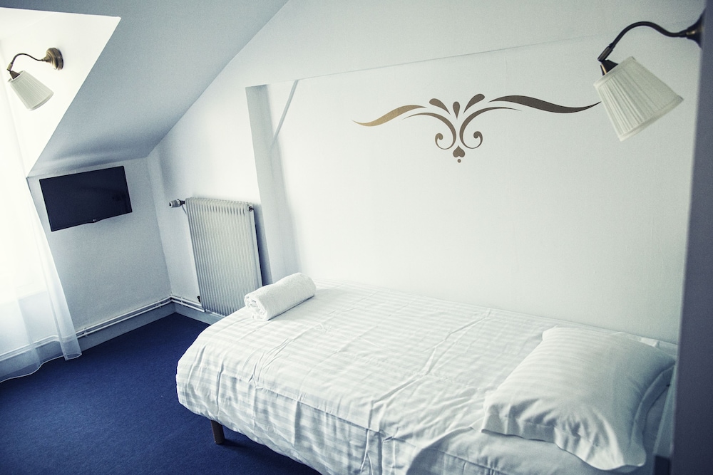 The Old Hotel Ravel 17/48