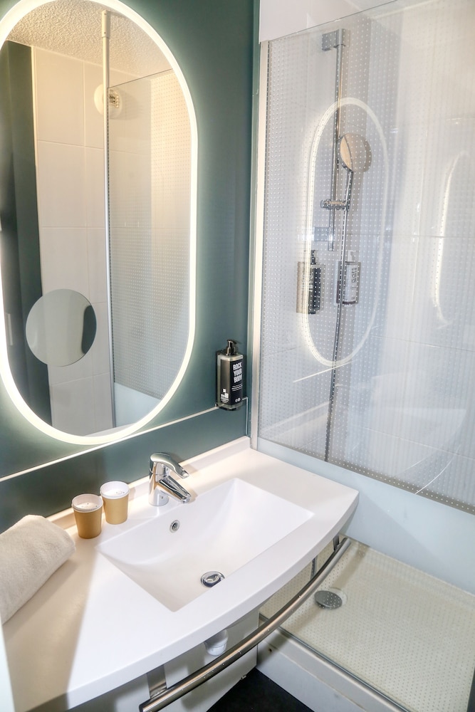 Ibis Biarritz Anglet Aeroport 50/50