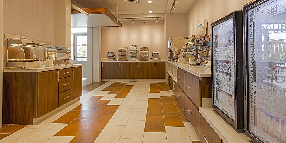 Holiday Inn Express Suites Boise Airport 37/80