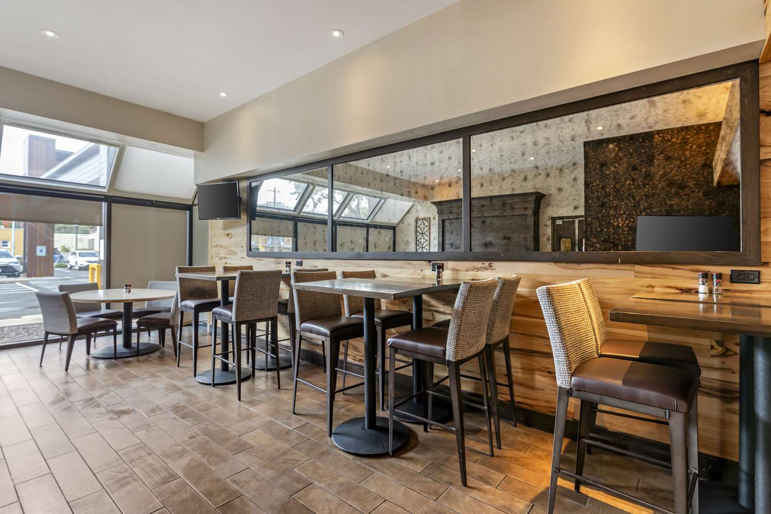 Best Western Plus Inntowner Madison 14/21