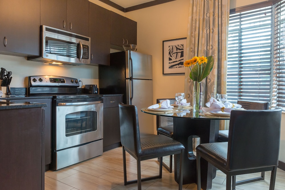 Tradewinds Apartment Hotel 44/65