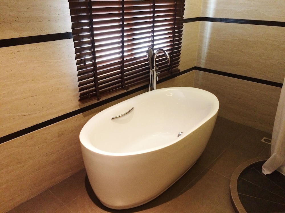 Eska Hotel 49/49
