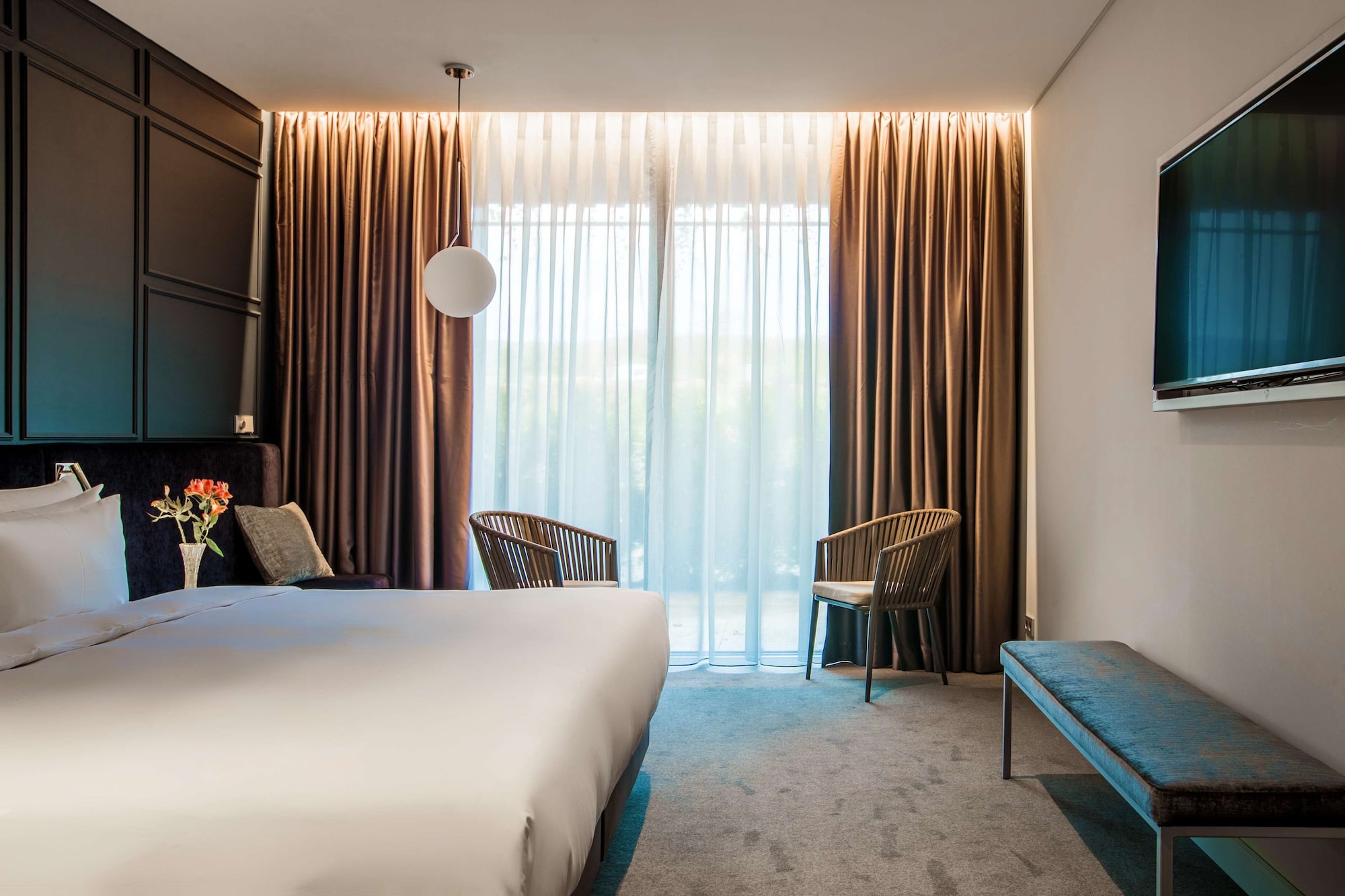 Collection, King Bed, Terrace