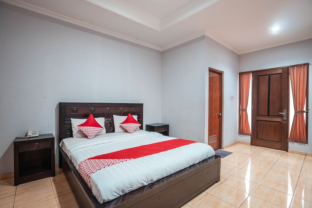 OYO 686 Bunga Karang Hotel 17/46